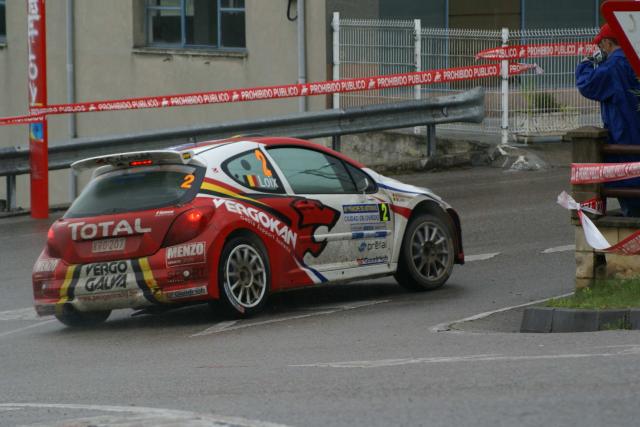 http://img40.xooimage.com/files/7/0/2/02b-65a3ae.jpg